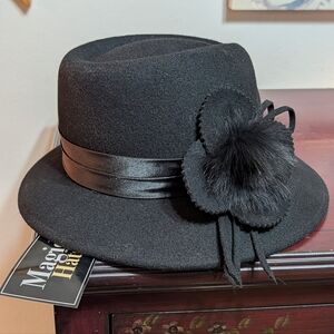 Magrid Hats NWT Women's Black Wool Blend Satin Trim Floral & Faux Fur